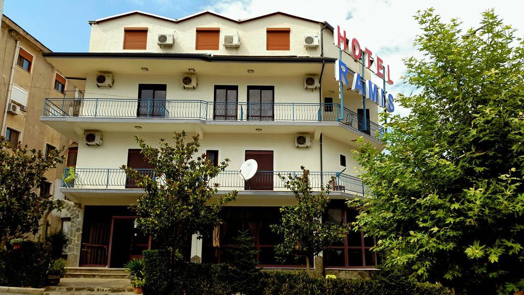 Ramis & Outdoor Sports Center Hotel Përmet
