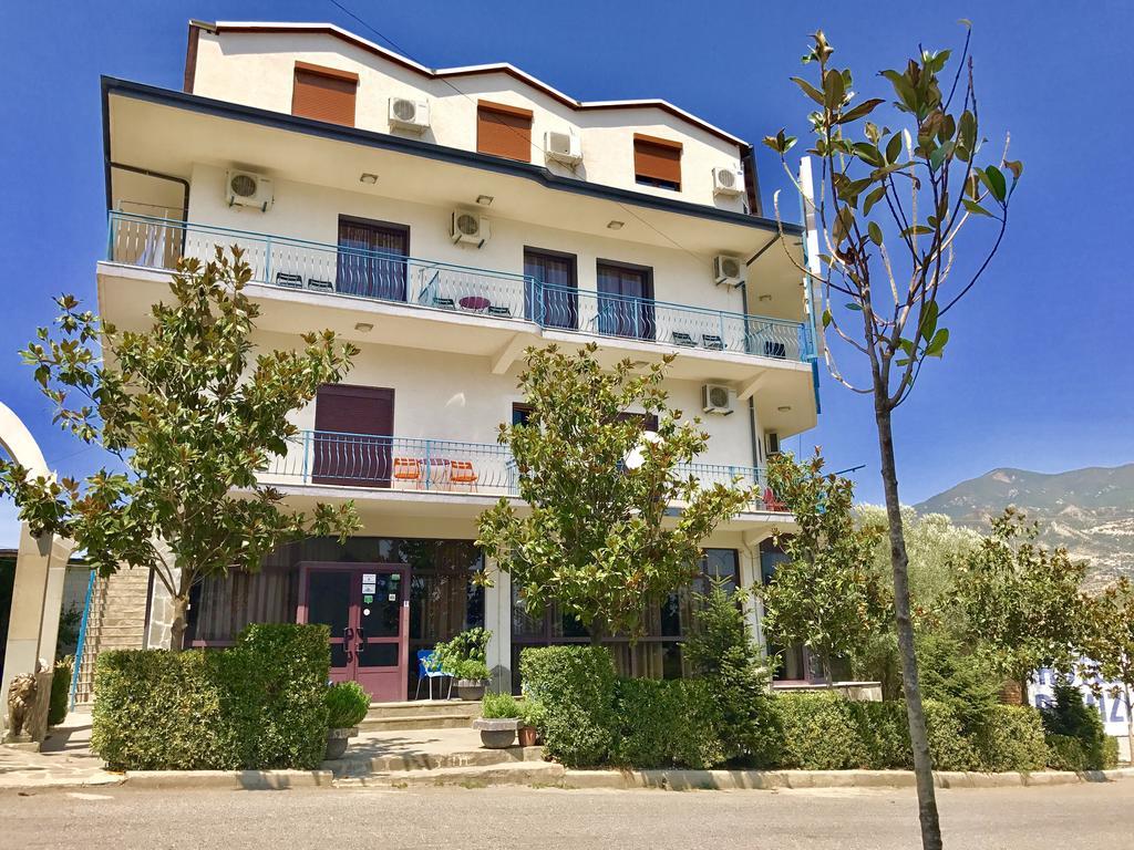 Hotel Ramis & Outdoor Sports Center Përmet