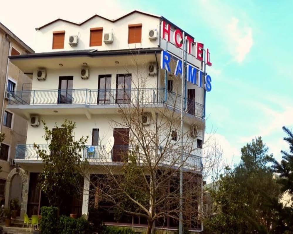 Ramis & Outdoor Sports Center Hotel Përmet
